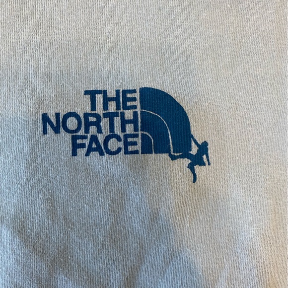 The North Face tee- rock climbing - Picture 3 of 5